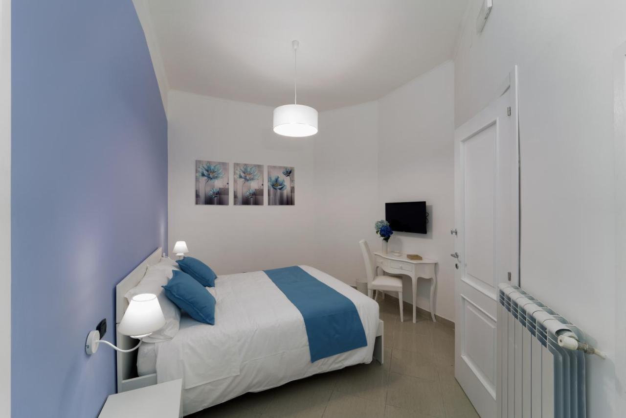 Suite & Luxury Rooms Palazzo Diomede Carafa Naples Exterior photo